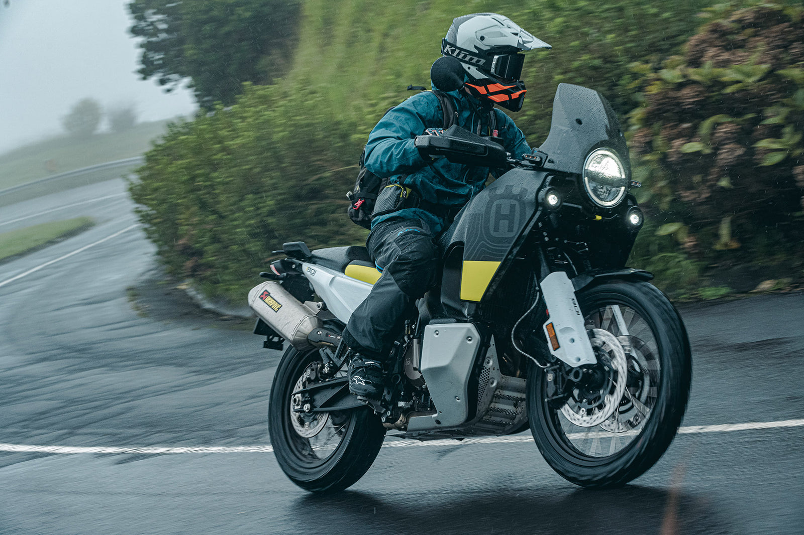 FIRST RIDE: 2022 HUSQVARNA NORDEN 901