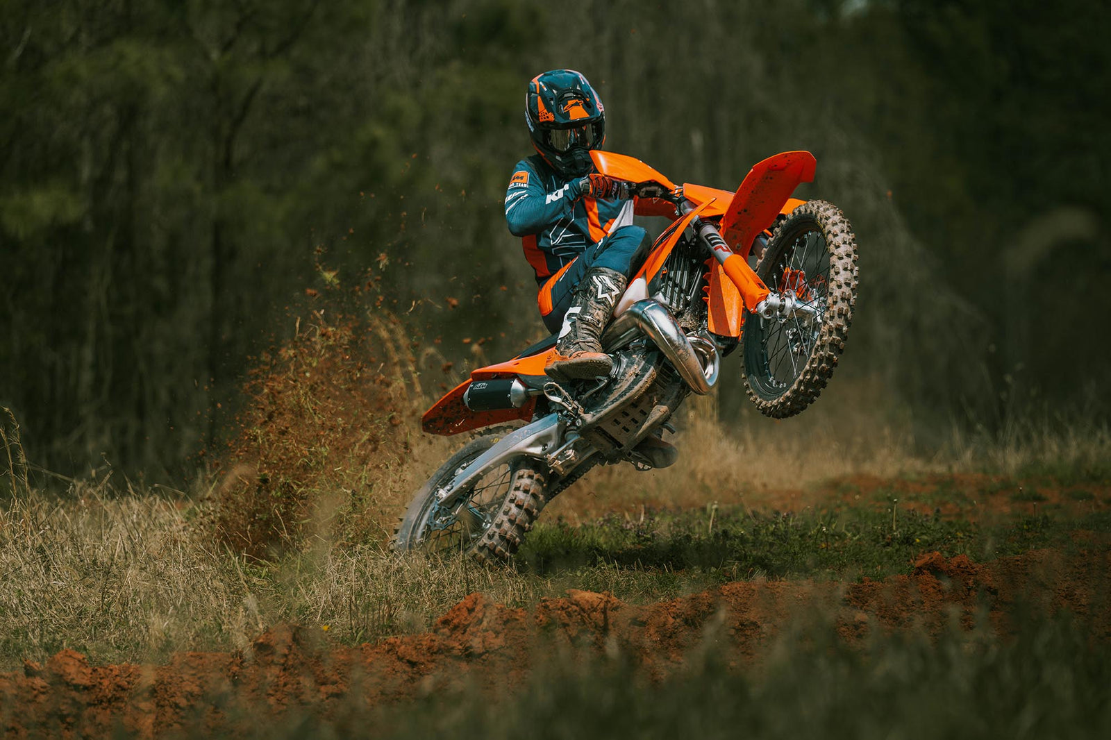 KTM ANNOUNCES THE 2025  XC RANGE