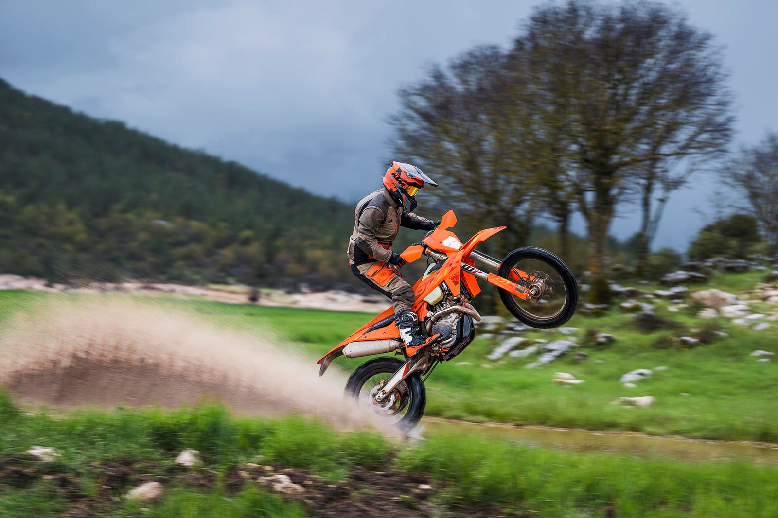 KTM ANNOUNCES THE 2025  EXC-F RANGE