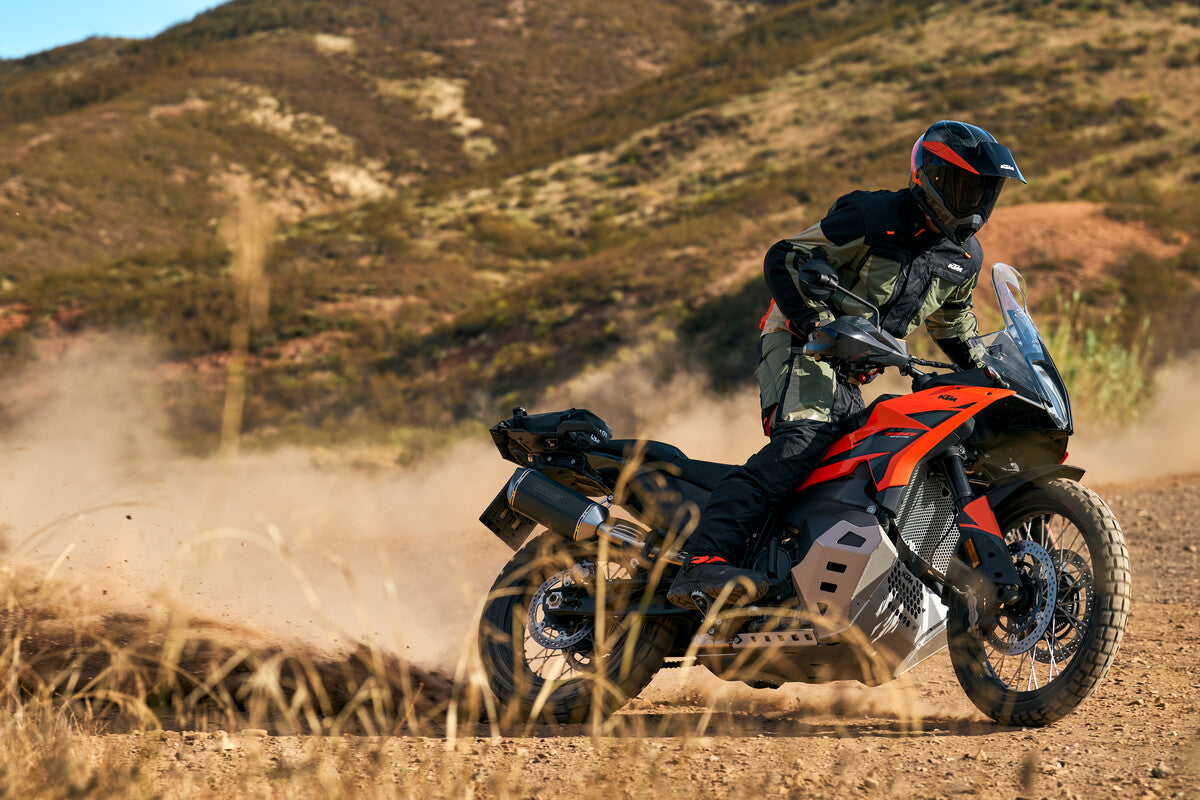 KTM ANNOUNCES THE UPDATED 2025 KTM 790 ADVENTURE