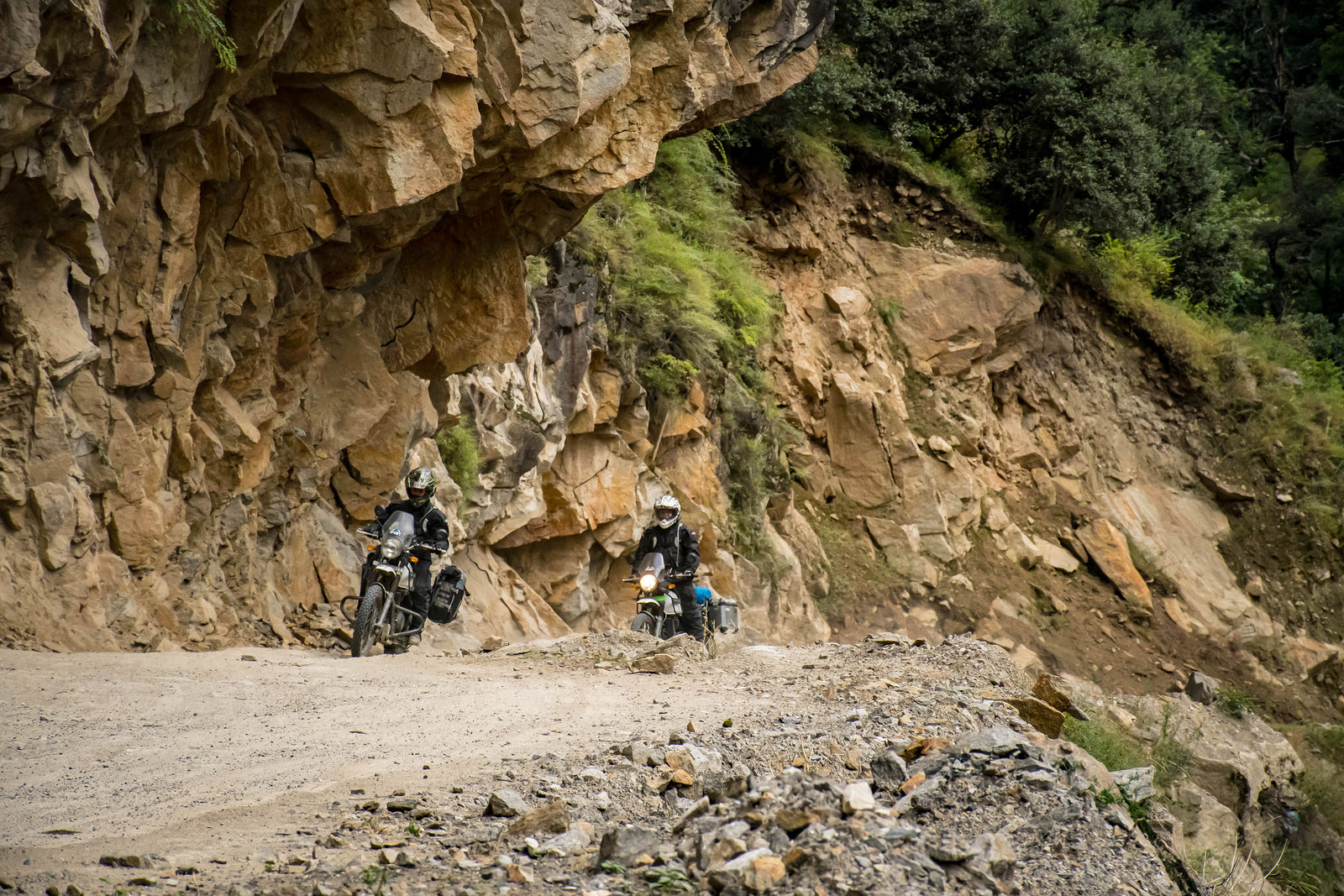 INDIA — ROAD TO NOWHERE