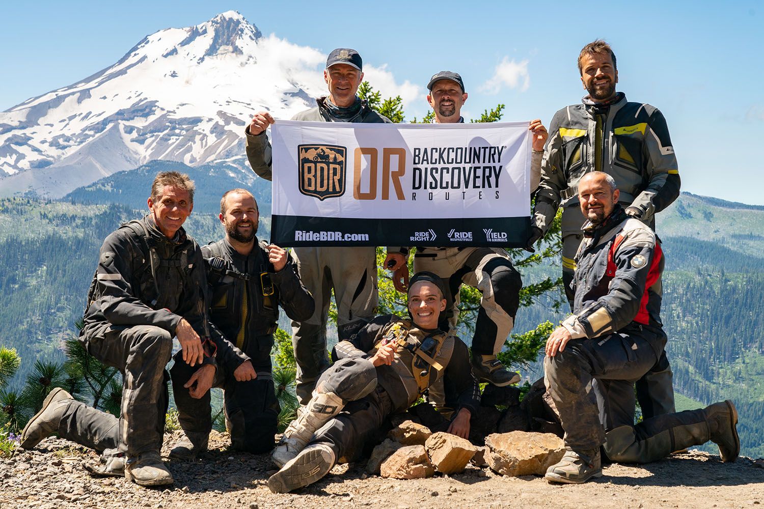 Oregon BDR ambassador team at a cascade Mountain View point