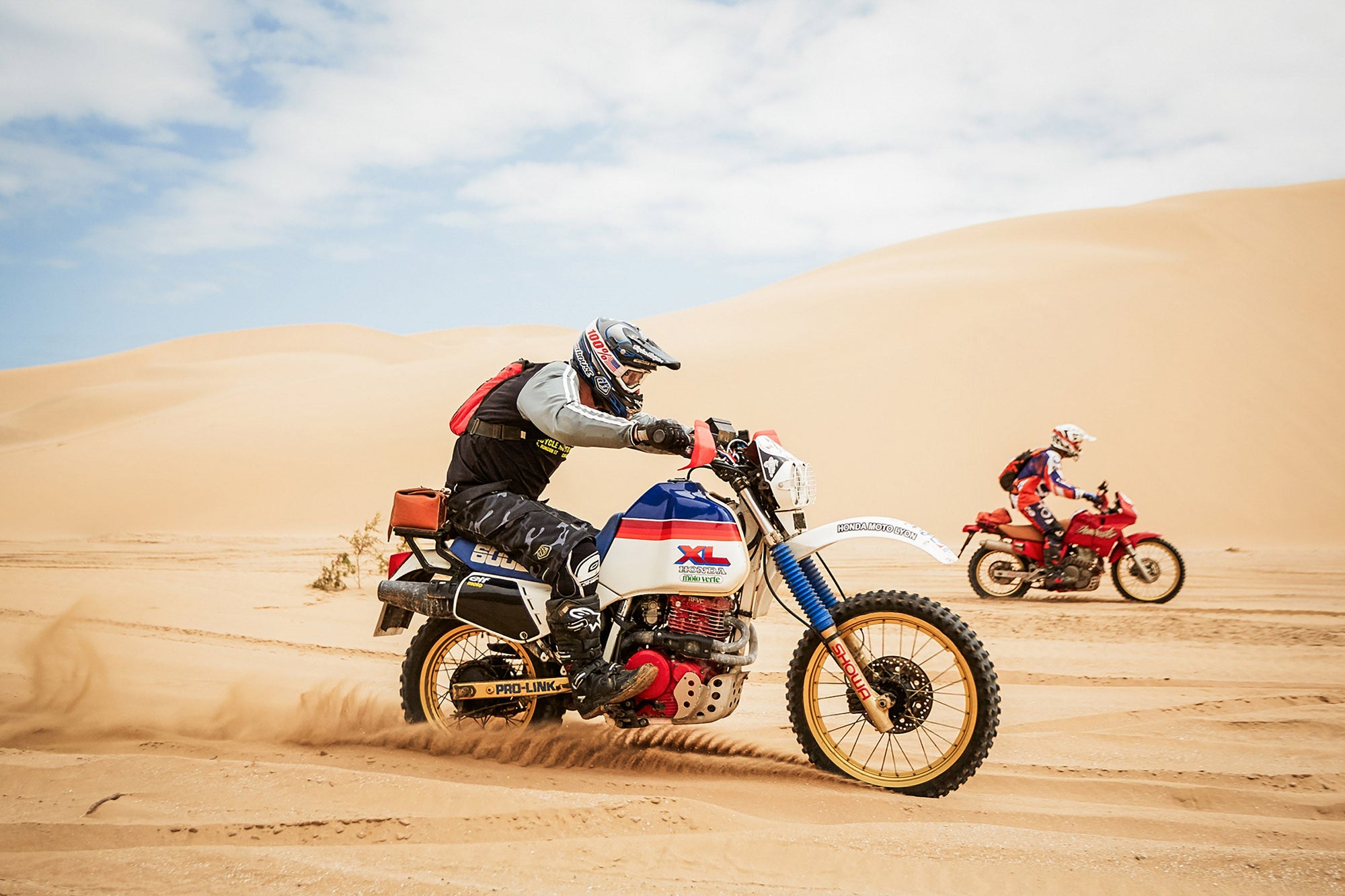 SAND RAIDERS RALLY IN NORTH AFRICAN DUNES