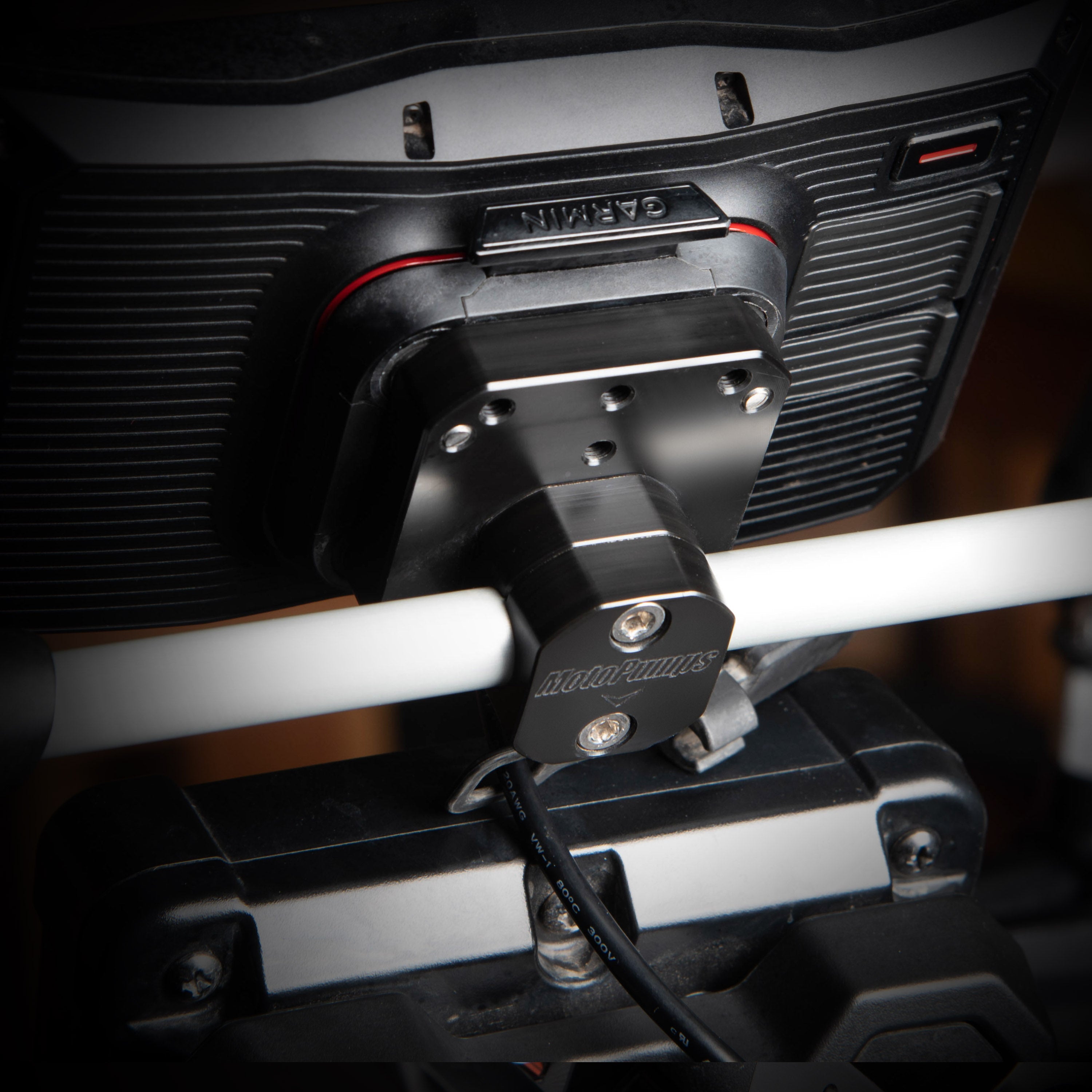 Supporto a ventosa ruotabile RAM Mounts per Garmin GPSMAP 60 RAM-B-166 Supporto a ventosa ruotabile RAM Mounts per Garmin GPSMAP 60 RAM-B-166